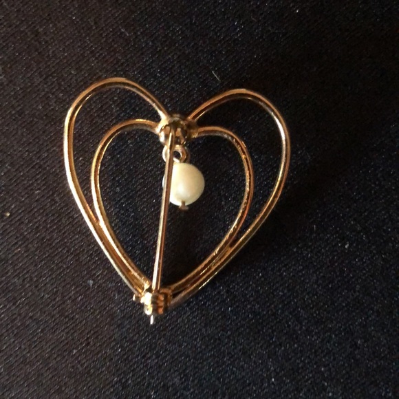 gold Color Heart with dangling Pearl Bead - Picture 2 of 2